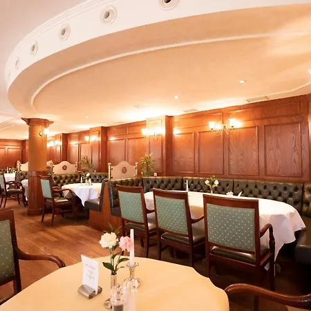 Hotel Kurhaus Am Inselsee 4*