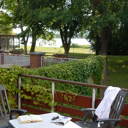 Kurhaus Am Inselsee 4* 구슈트로프