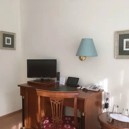 Kurhaus Am Inselsee 4*