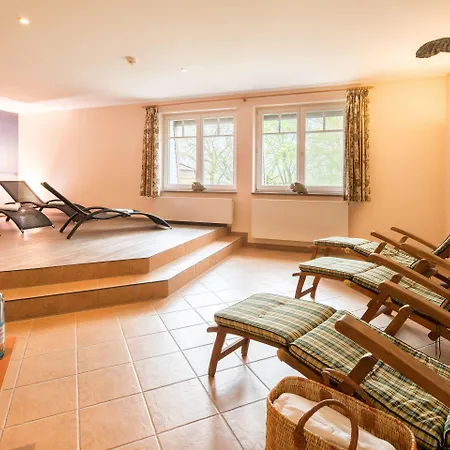 Kurhaus Am Inselsee 4*