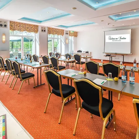 Kurhaus Am Inselsee 4* 구슈트로프