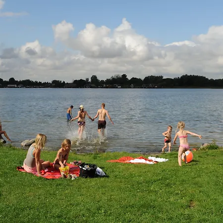 Kurhaus Am Inselsee 구슈트로프