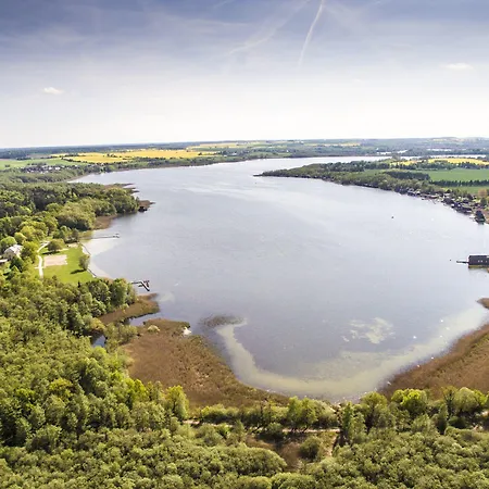 Kurhaus Am Inselsee فندق 4*