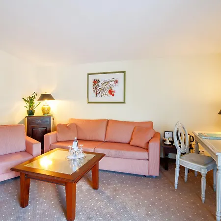 فندق Kurhaus Am Inselsee 4*